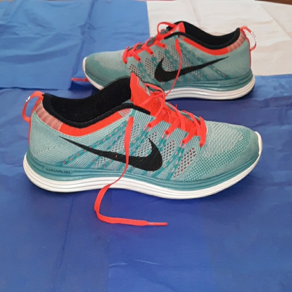 Nike Shoes - Nike Lunarlon Sneakers Women size 8.5